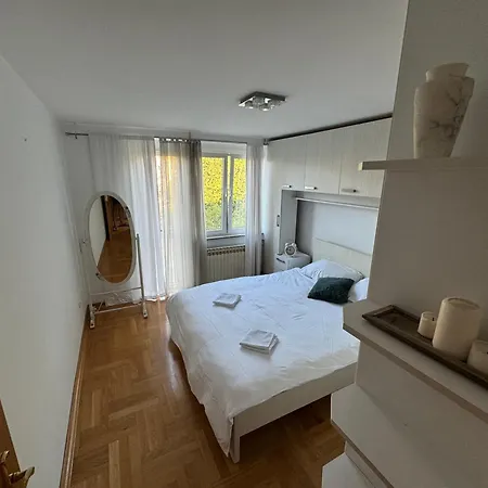 Apartament Boka *